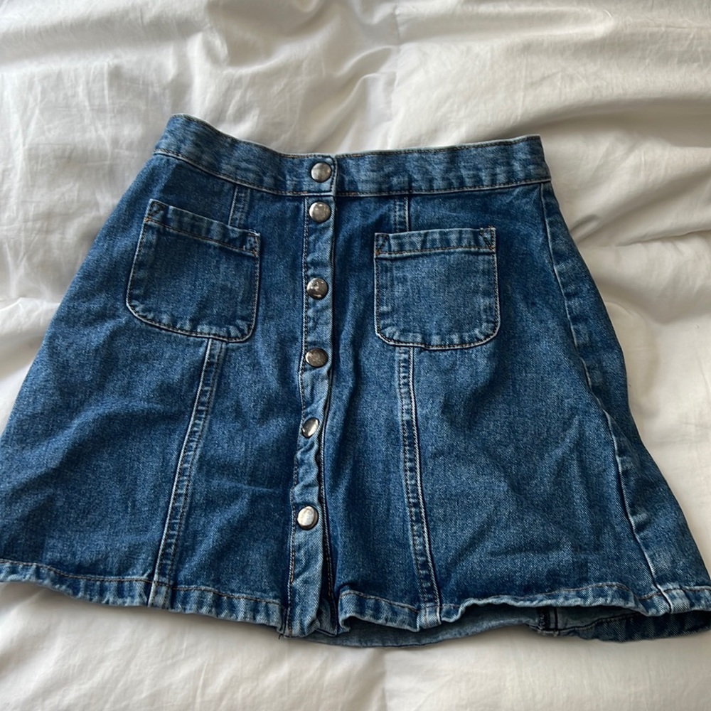 Cute Jean Skirt from Urban Outfitters!